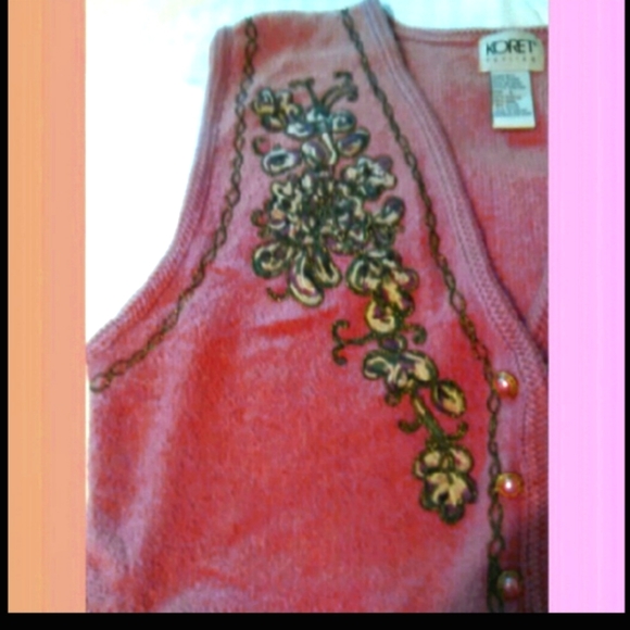 Koret Plush Beaded  Enbellished Vest~sz.Lg Rose Pearl Buttons - Picture 3 of 4